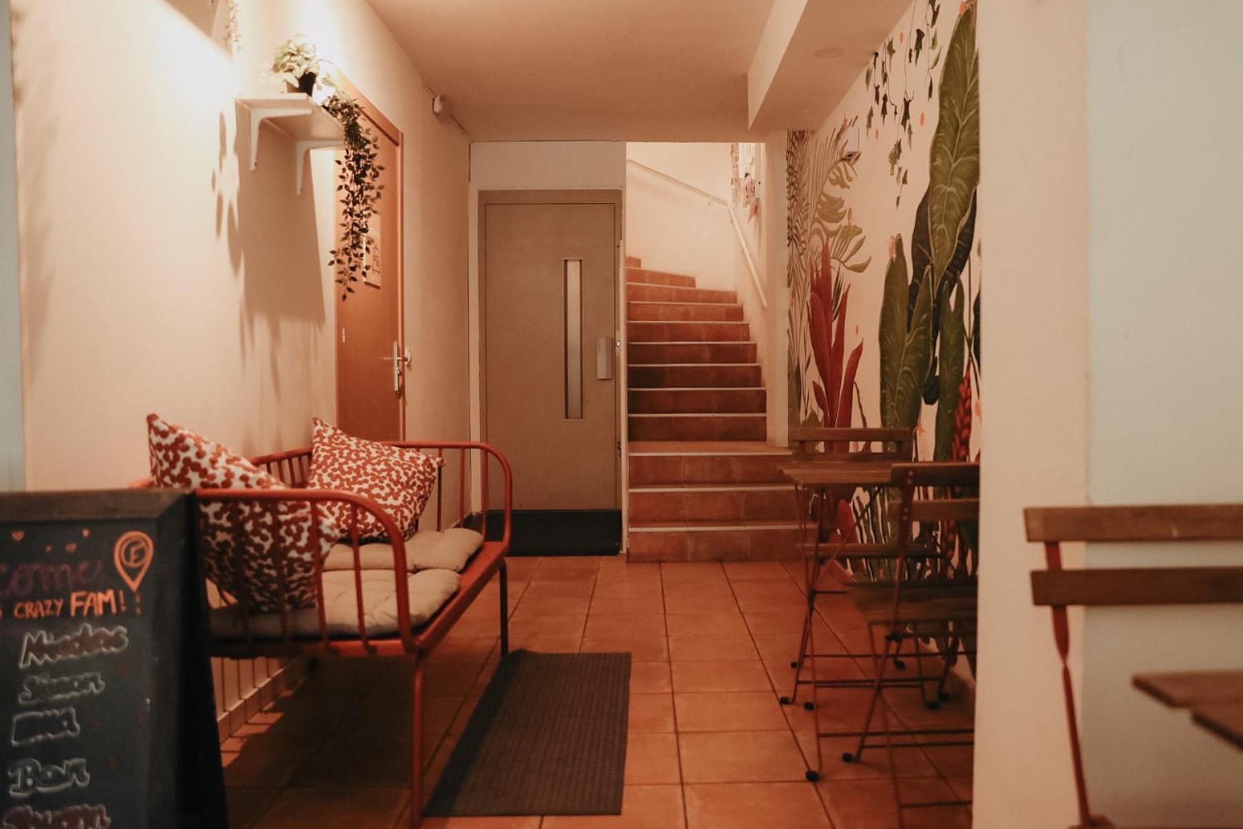 Hostel Onefam Batllo Barcelona Exterior foto